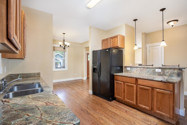 Building Photo - Modern Craftsman-Style Home in West Asheville