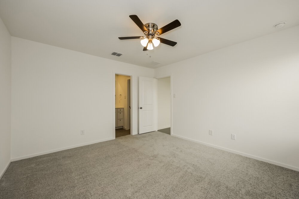 Building Photo - 10701 Revolver Dr