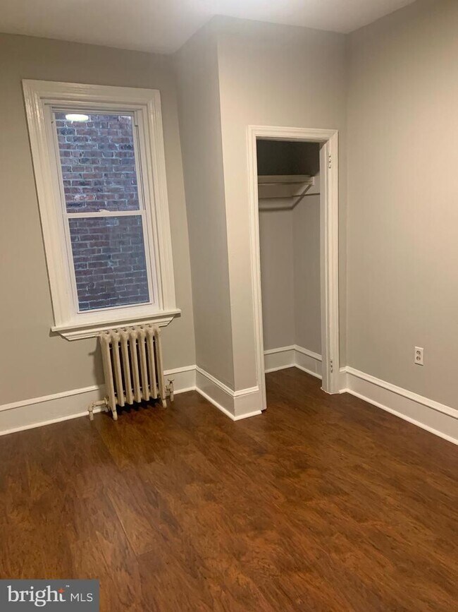 Building Photo - 1304 N Clayton St