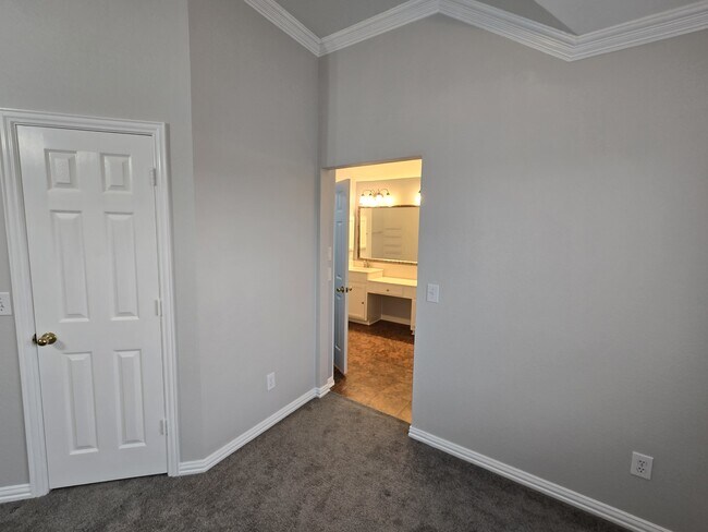 Building Photo - 4241 Arbor Ln