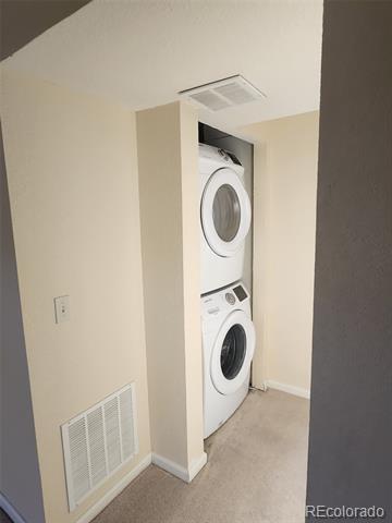 Building Photo - 9225 Clermont Dr