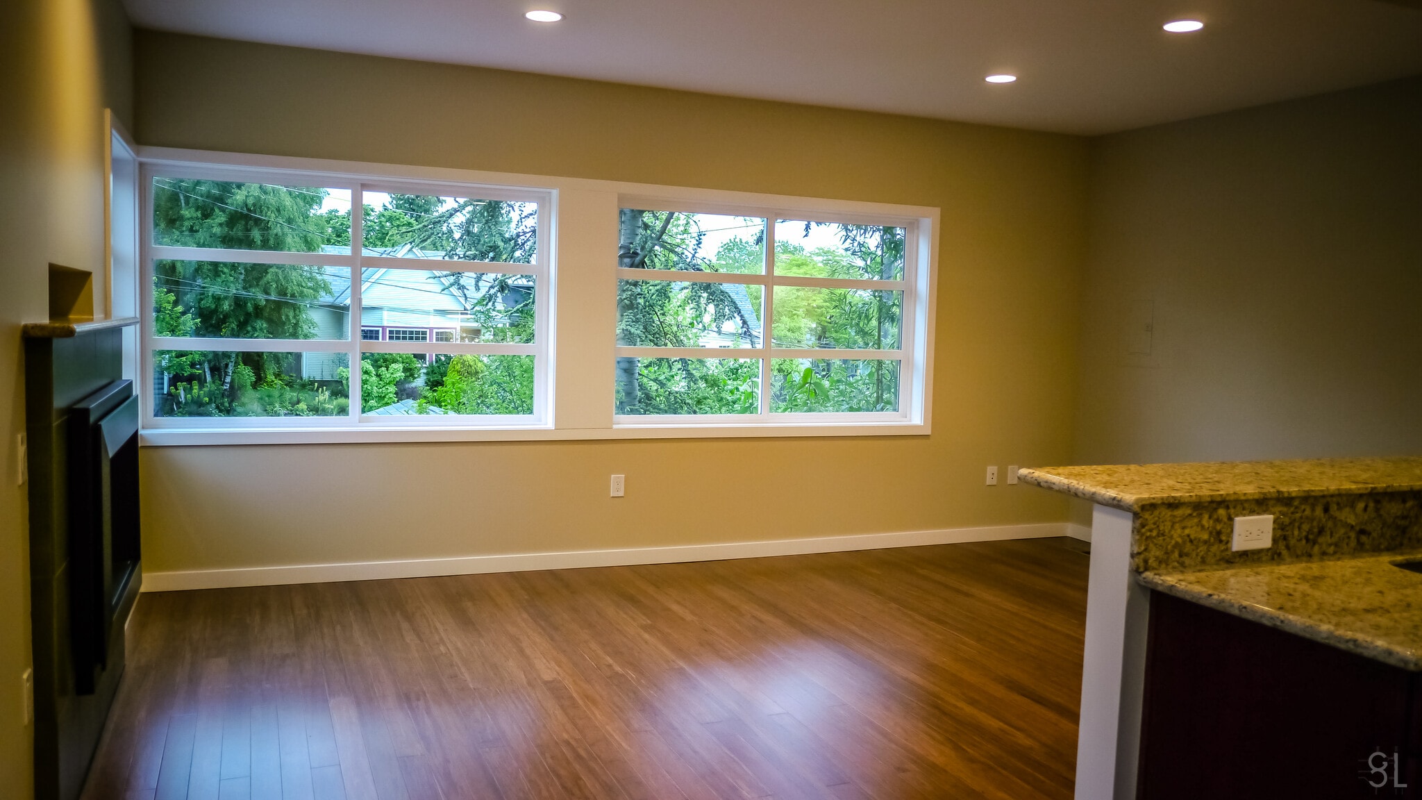 Building Photo - 2215 E John St