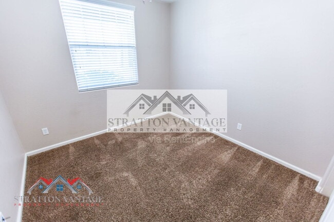 Building Photo - 7465 E Osage Ave