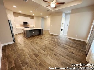 Building Photo - 1180 Cadogan Squire