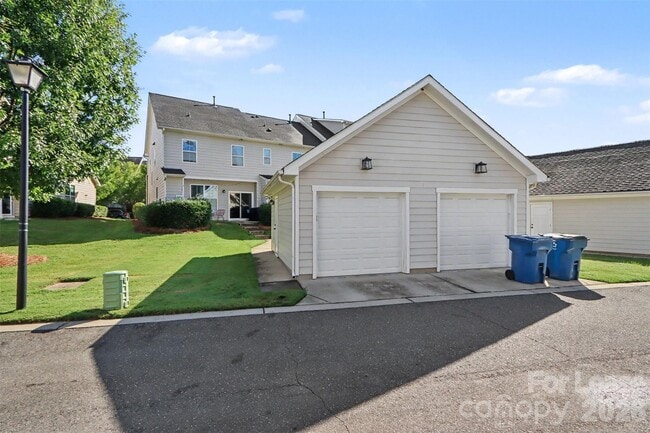 Building Photo - 3835 Willow Green Pl