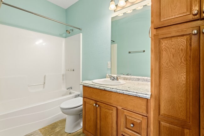 Building Photo - 68 Richard Dr