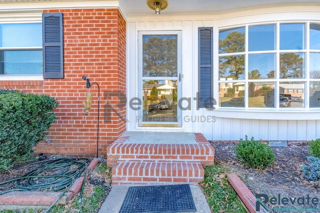 Building Photo - 7507 Comet Rd