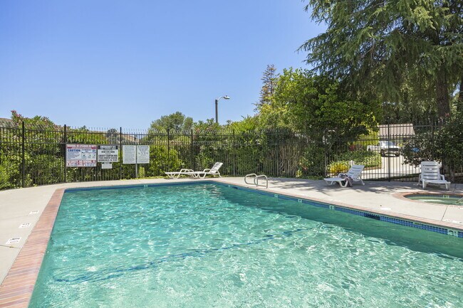 Building Photo - 27462 Country Glen Rd