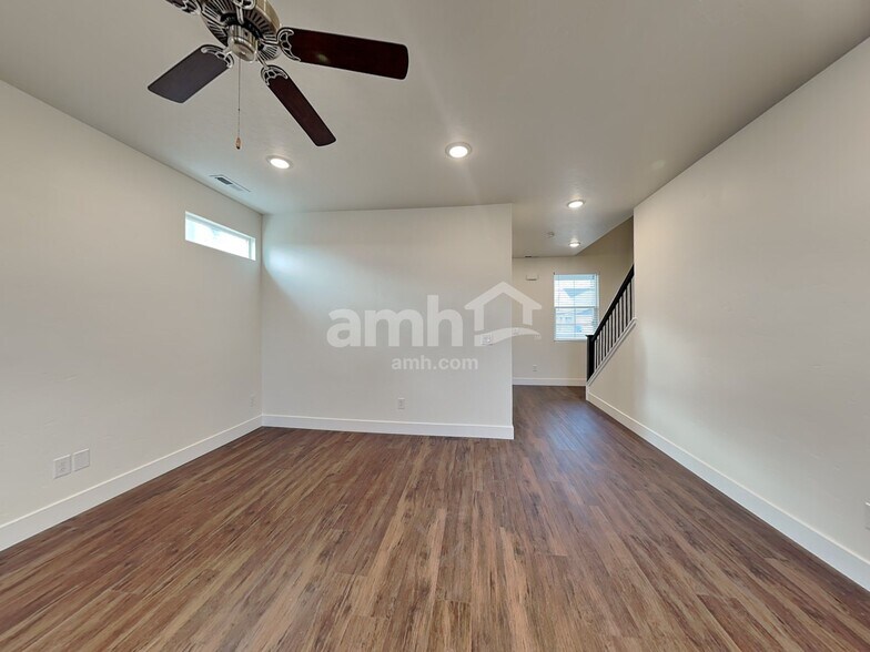 Building Photo - 9263 W Clancy St