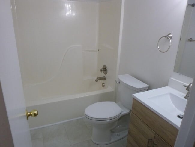 Building Photo - 1208 Fiesta Way