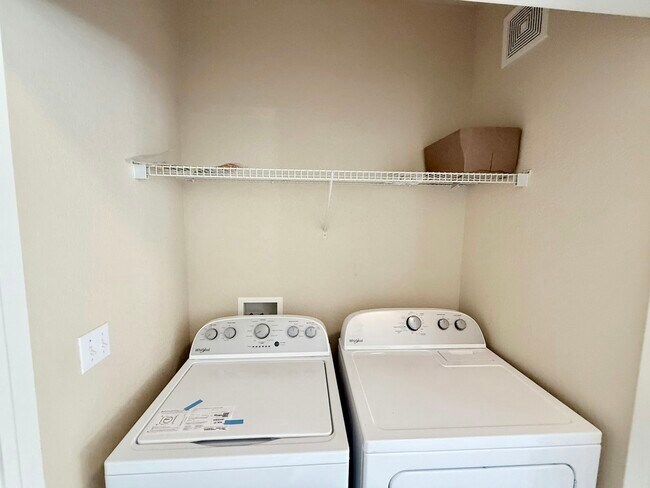 Building Photo - 9434 Ashbury Cir