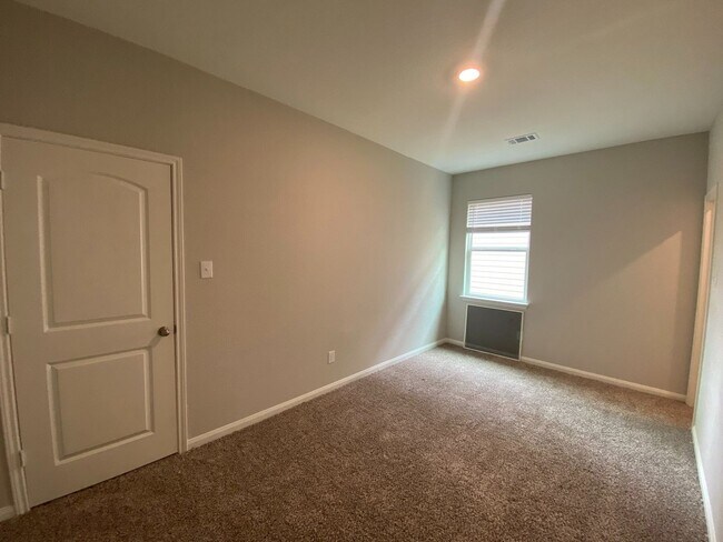 Building Photo - The newly built 4 bedroom and 2 bath home ...