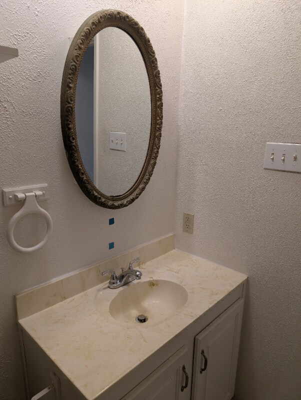 Building Photo - 144 Crestwood Blvd