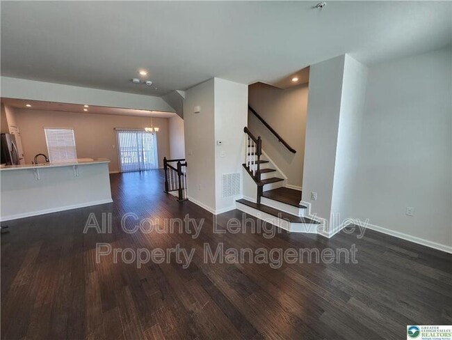 Building Photo - 2401 Emanuel Ct