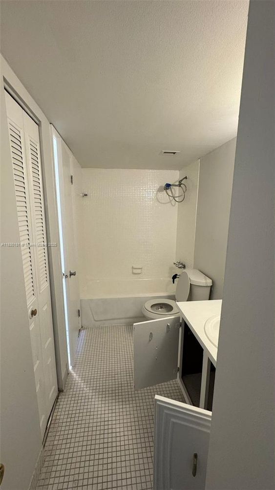 Building Photo - 484 NW 165th St