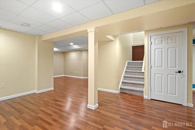Building Photo - 80 Tennyson Rd