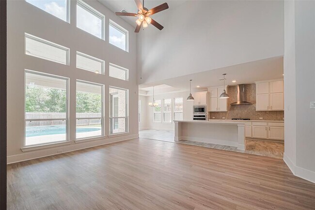 Building Photo - 23649 Silver Palm Trl