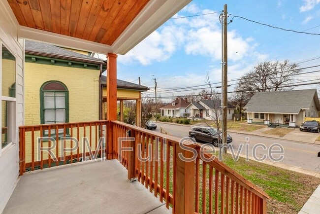 Building Photo - 1715 Heiman St