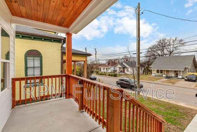 Building Photo - 1715B Heiman Street