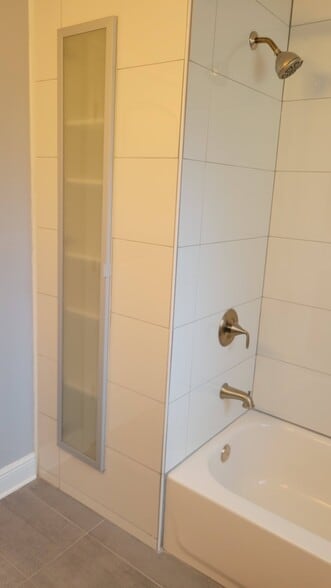 Building Photo - 715 Palm Dr