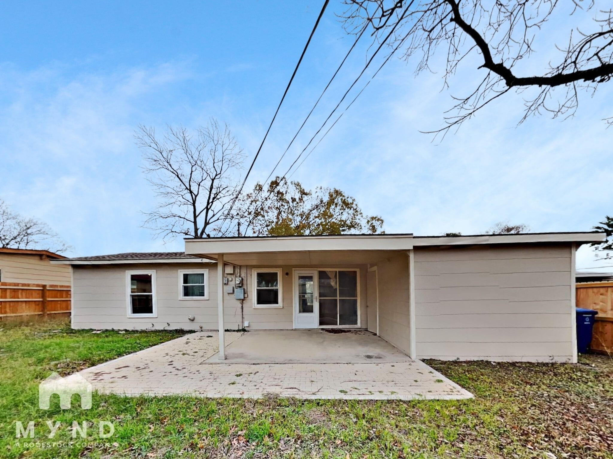 Building Photo - 215 Shady Rill