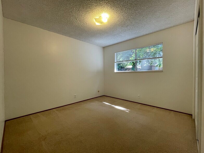 Bedroom 2 - 4828 Cowell Blvd