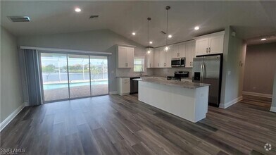Building Photo - 1723 SW 31st Ln