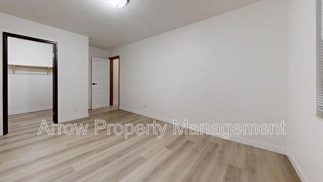 Building Photo - 207 E Arbor Ave