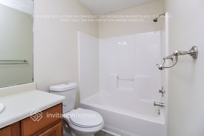 Building Photo - 4246 Tenneyson Ln
