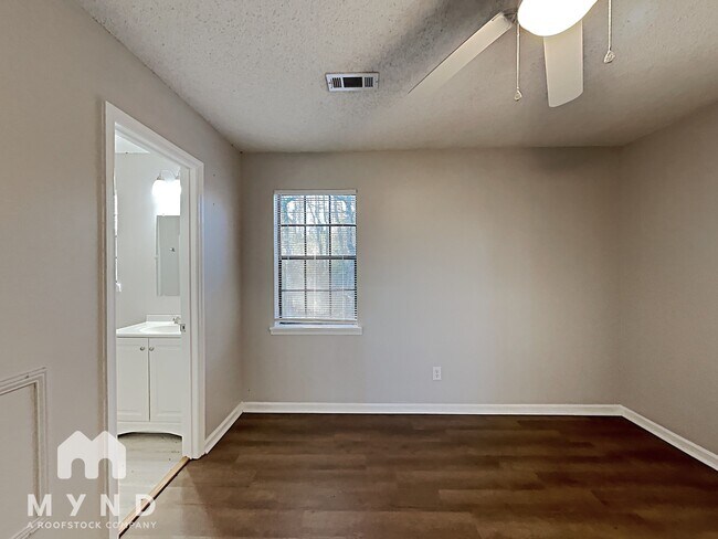 Building Photo - 629 Bennett Dr