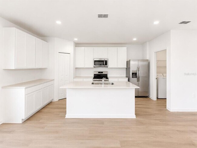 Building Photo - 6213 Botticella Blvd