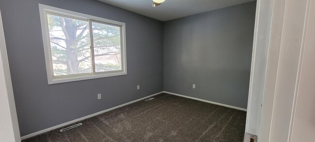 Building Photo - 4020 2nd Pl NW