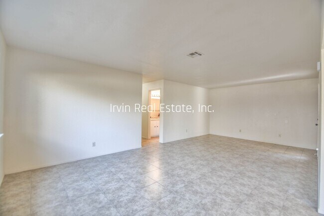 Building Photo - 3818 Otto Dr