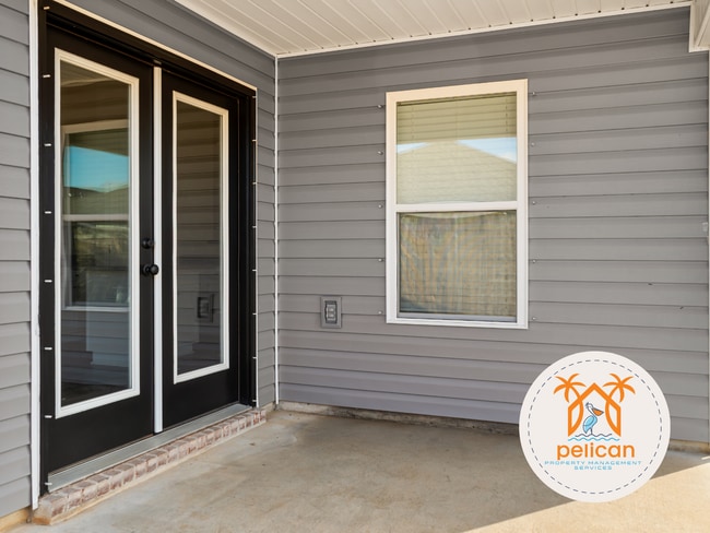 Building Photo - Move-In Ready Home in a Desirable Community