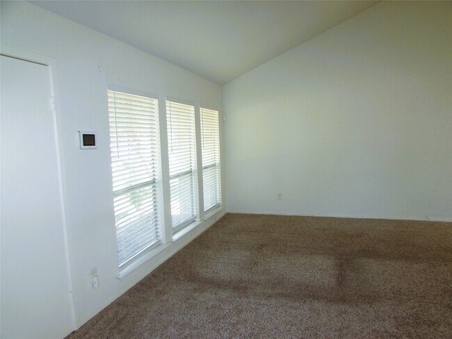 Building Photo - 16706 Running Quail Ct