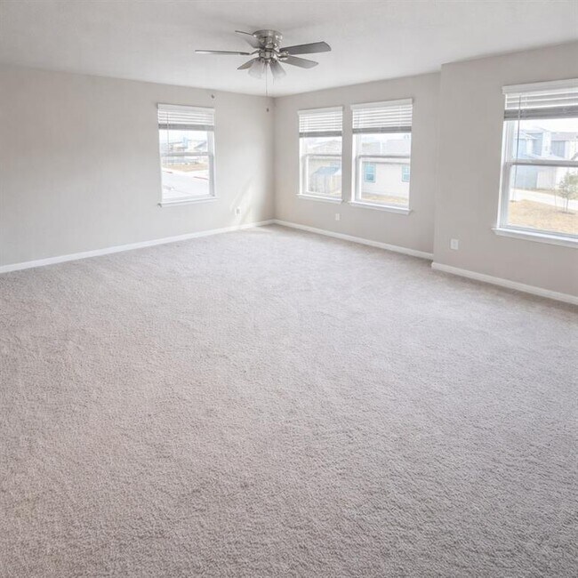 Building Photo - 3200 W College Park Dr