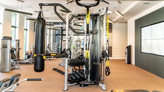 Building Photo - 120 NE 4th St