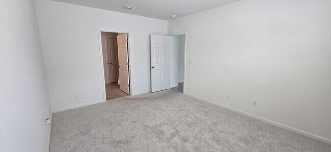Building Photo - 528 Seafoam Cir