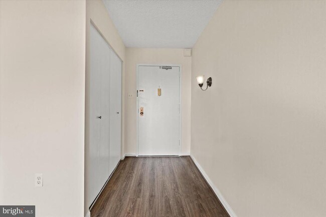 Building Photo - 5300 Holmes Run Pkwy