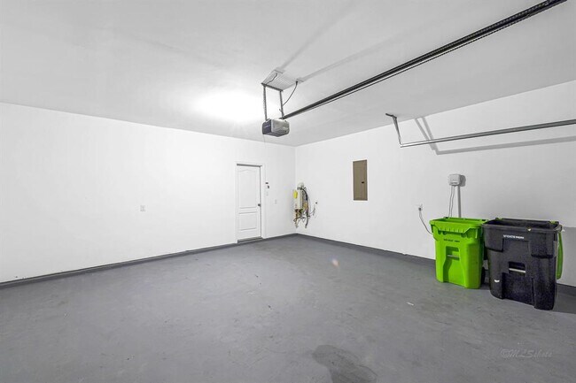 Building Photo - 31319 Whitfield Ct