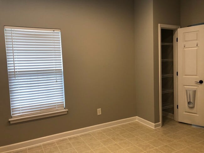 Building Photo - Waxhaw Location!