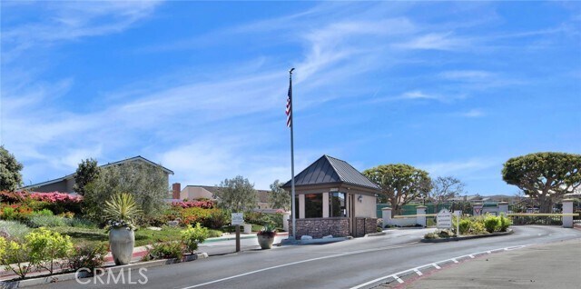 Building Photo - 33821 Via Capri Ave