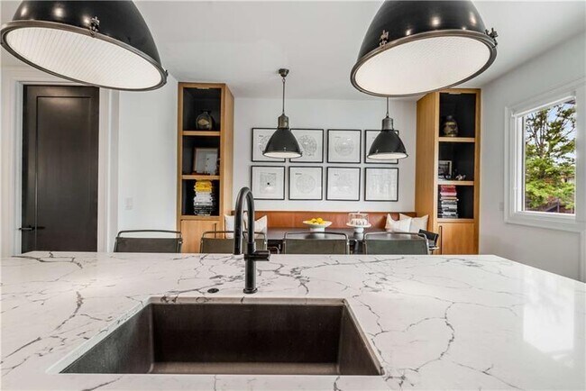 Building Photo - 661 Auburn Ave NE