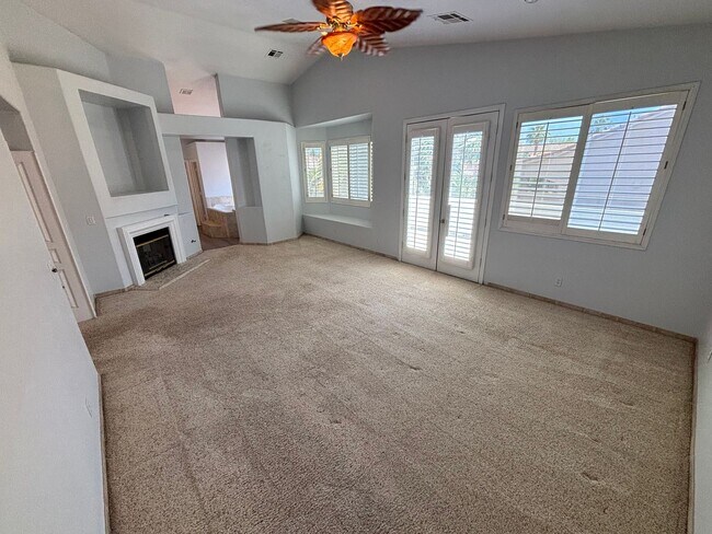 Building Photo - Elegant 4Bed/5Bath/3Car gated residence located near Silverado Ranch
