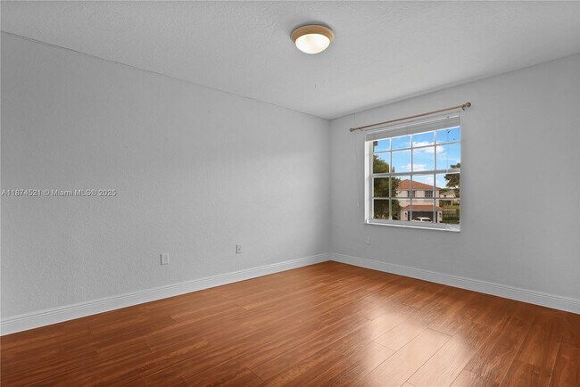 Building Photo - 2658 Sawyer Terrace