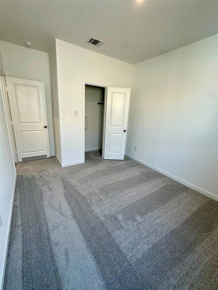 Building Photo - 10650 Ellerston Rd