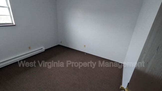 Building Photo - 9 Lair of II