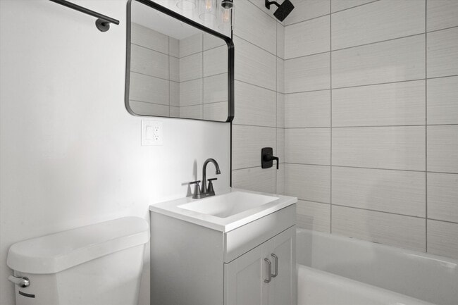 Building Photo - 6254 N Whipple St