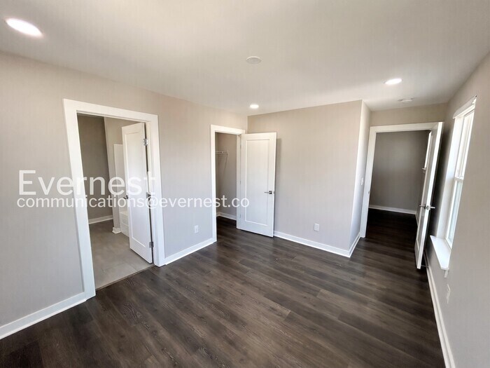 Building Photo - 600 Mason Ward Pl