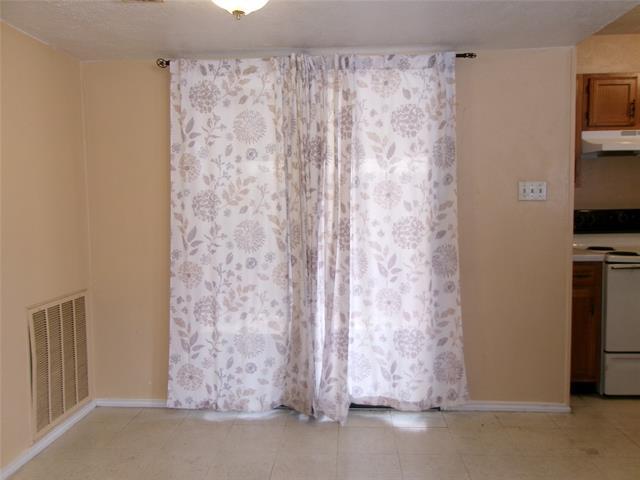 Building Photo - 622 W Warrior Trl